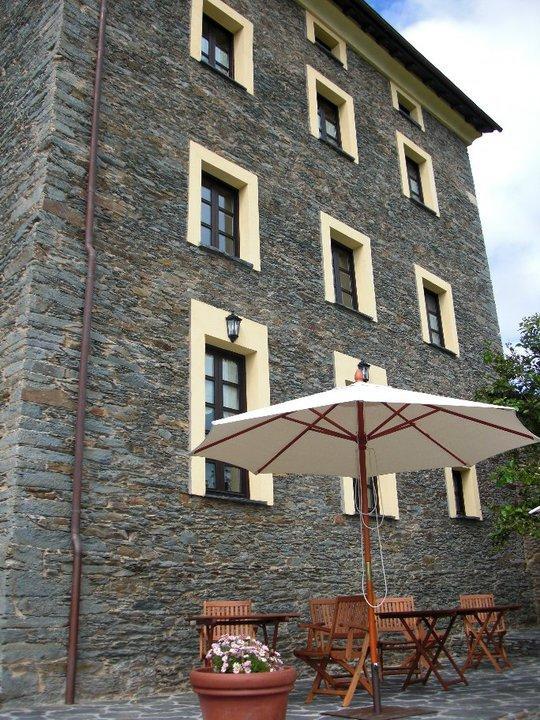 Casa De Aldea El Conceyu Guest House Navia Exterior photo